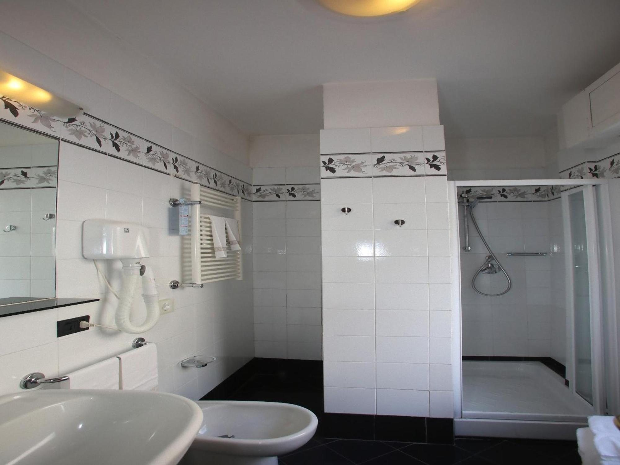 Double or Twin Room Balcony Sea View