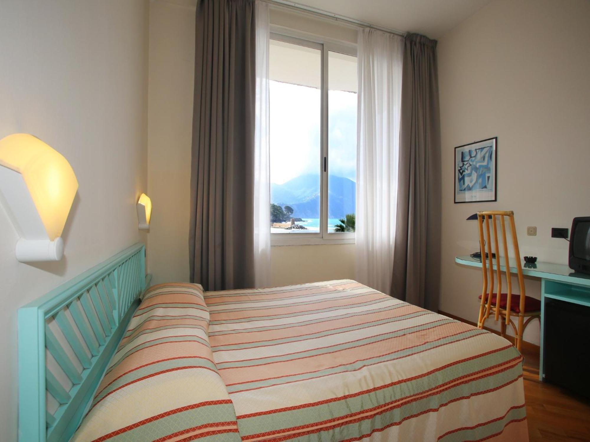 Economy Double or Twin Room Sea View