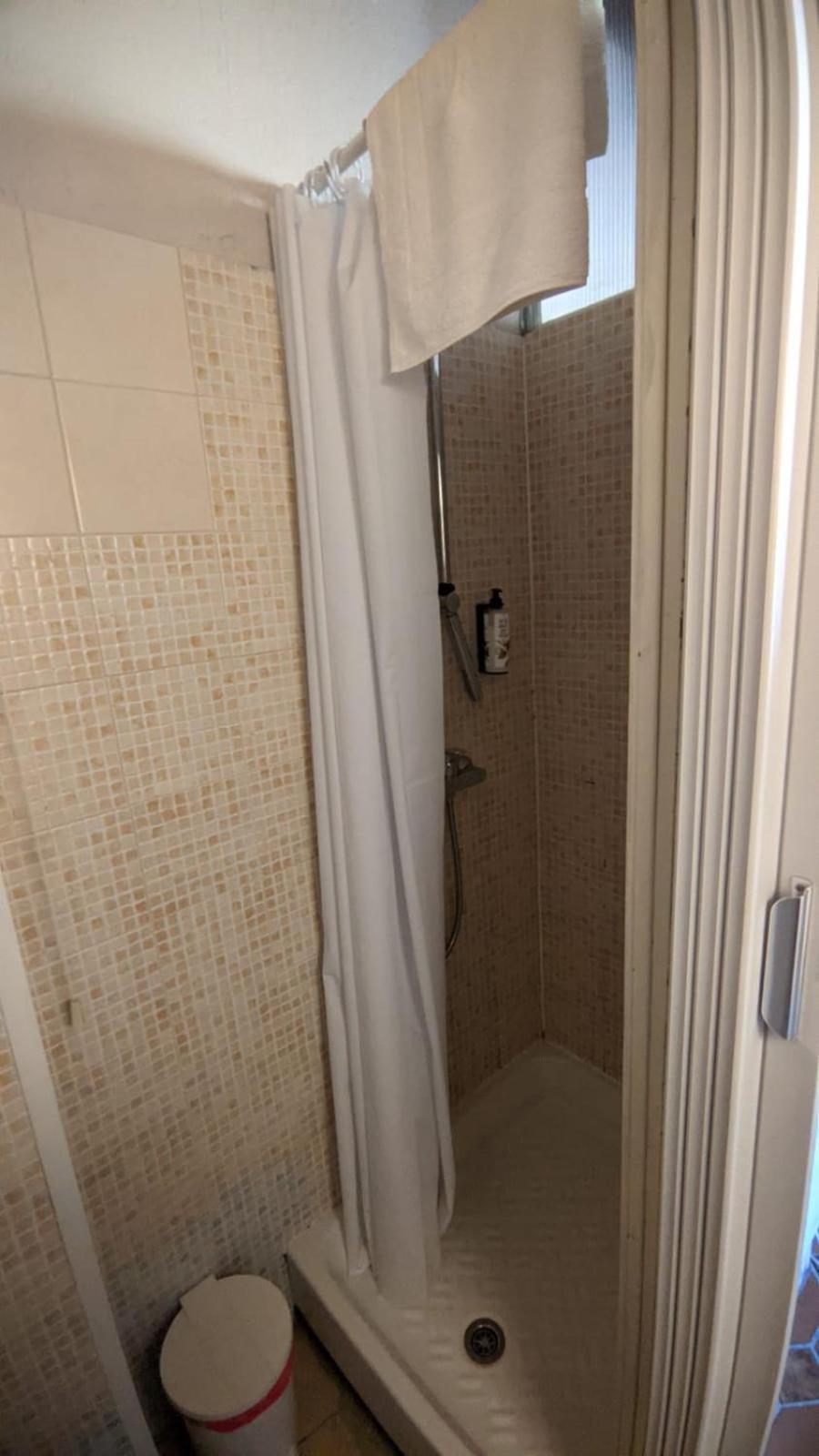 Budget Single Room
