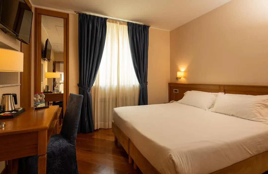 Hotel Iris-1