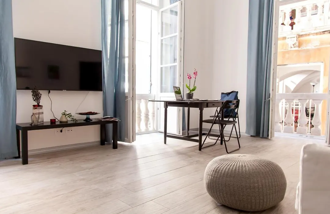 Niu Lux Apartments-1