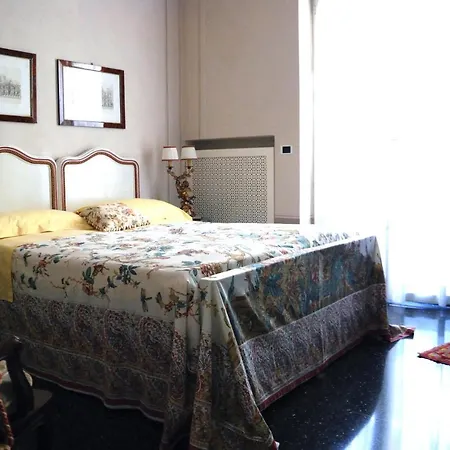 Bed And Breakfast Flowers-2