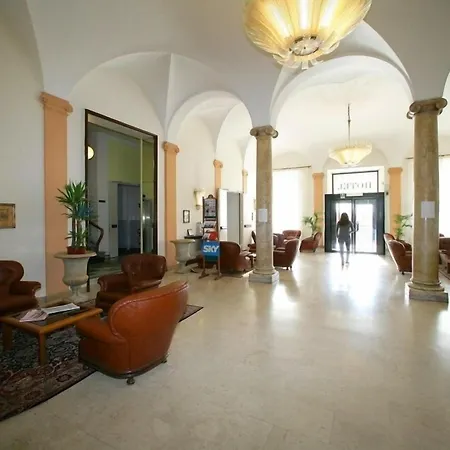 Hotel Mediterranee-2